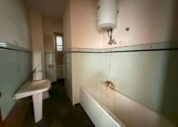 Bagno - Two-room apartment via Giovanni Spano, 16, Torino (neighborhood Lingotto) - photo 12