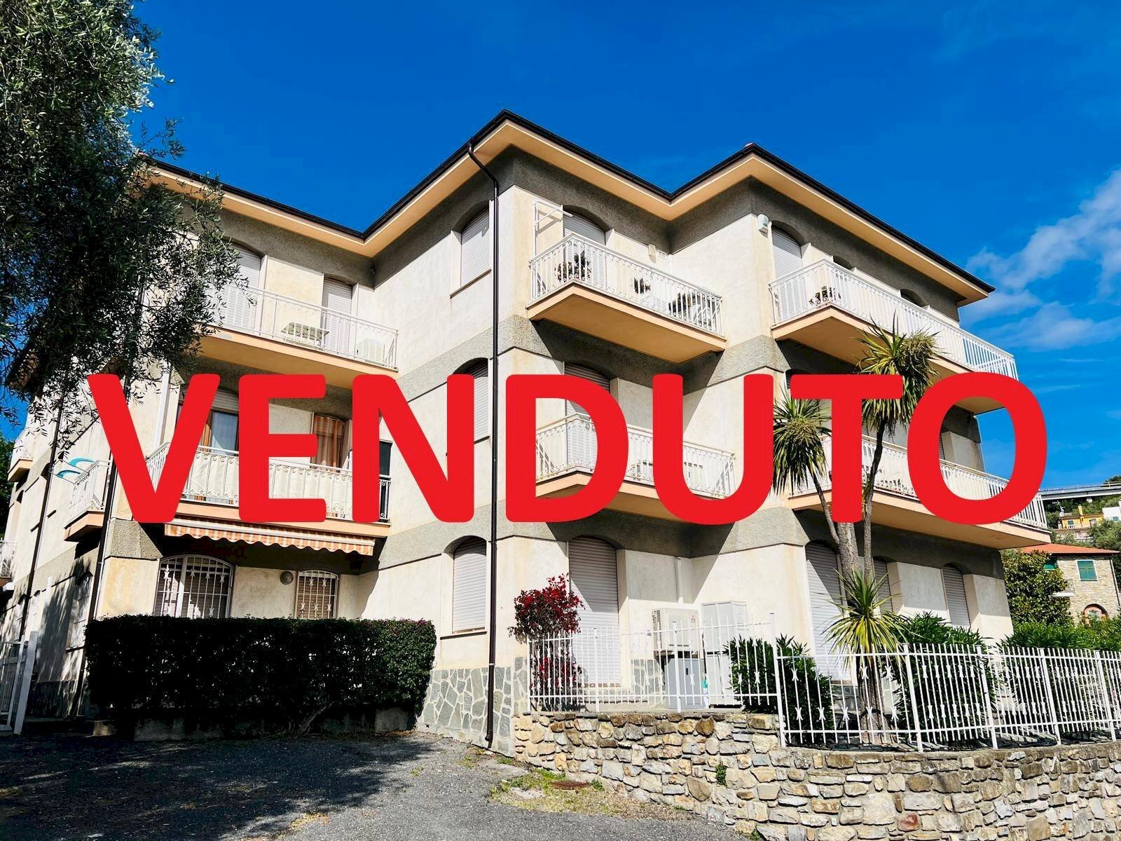 Foto 1 - Trilocale Via Mazzini
 
11, San Bartolomeo al Mare - foto 1