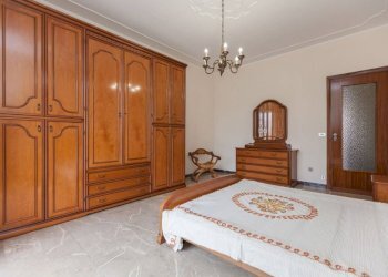 Camera da letto - Bilocale via Filadelfia, 122, Torino (zona Santa Rita) - foto 27