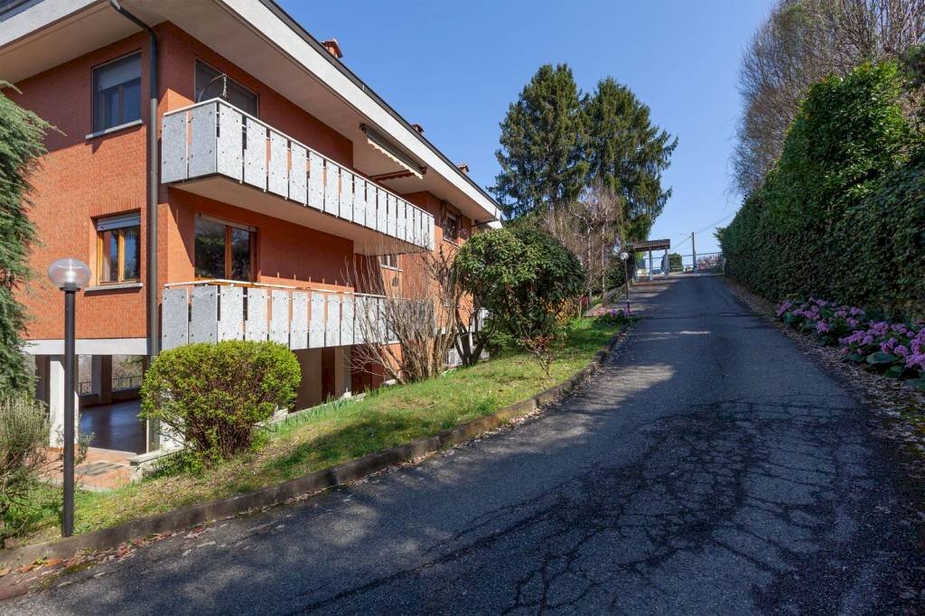 Facciata - Appartamento via Valle della Quiete, 54, San Mauro Torinese - foto 1
