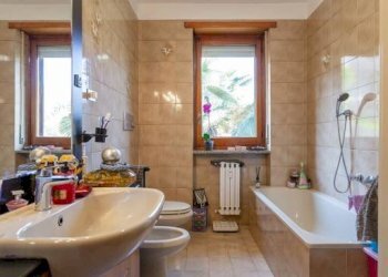 Bagno - Appartamento via Valle della Quiete, 54, San Mauro Torinese - foto 24