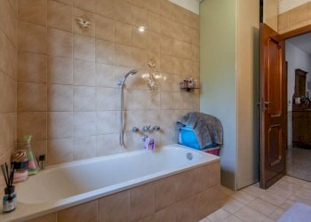 Bagno - Appartamento via Valle della Quiete, 54, San Mauro Torinese - foto 28