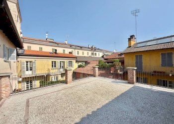 Terrazzo - Four-room apartment via Saluzzo, 20, Cuneo (neighborhood Centro) - photo 2