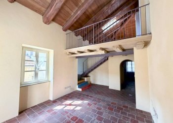 Soggiorno - Four-room apartment via Saluzzo, 20, Cuneo (neighborhood Centro) - photo 5