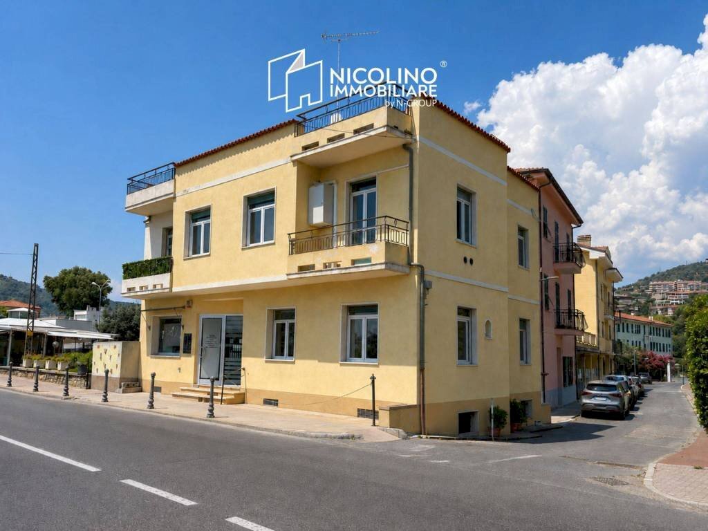 Facciata - Four-room apartment via Aurelia, 62, Bordighera - photo 1