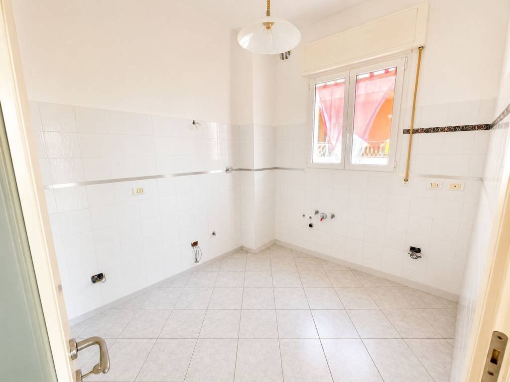 Cucina - Four-room apartment via Aurelia, 62, Bordighera - photo 2
