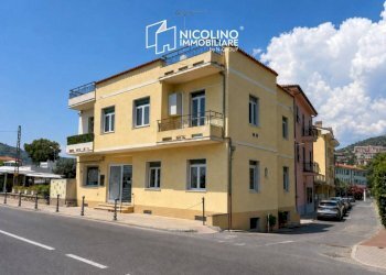 Facciata - Four-room apartment via Aurelia, 62, Bordighera - photo 1