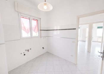 Camera da letto - Four-room apartment via Aurelia, 62, Bordighera - photo 4
