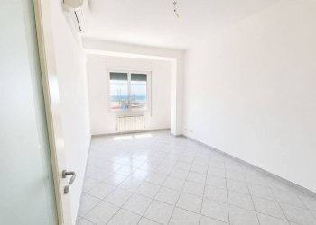 Camera da letto - Four-room apartment via Aurelia, 62, Bordighera - photo 10