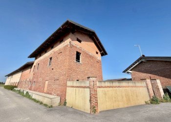Facciata - Villa SP306, Centallo - foto 8