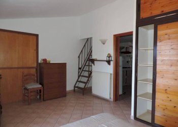Camera da letto - Three-room apartment via Entroterra, 6, Scandriglia - photo 13