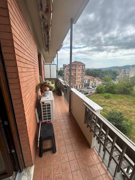 Balcone - Trilocale via Osoppo, 44, Torino (zona Santa Rita) - foto 3