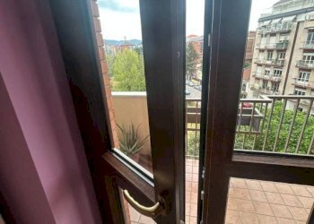 Balcone - Trilocale via Osoppo, 44, Torino (zona Santa Rita) - foto 4