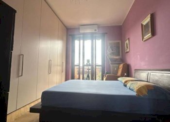 Camera da letto - Trilocale via Osoppo, 44, Torino (zona Santa Rita) - foto 7