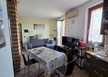 zona giorno - Three-room apartment via Pascoli, Crespiatica - photo 29