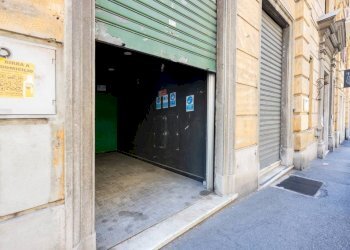 Ingresso - Negozio via Giovanni Torti, 131r, Genova (zona Marassi) - foto 10