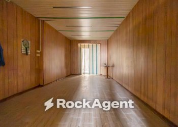 Interno palazzo - Negozio via XX Settembre, 38, Catanzaro - foto 13