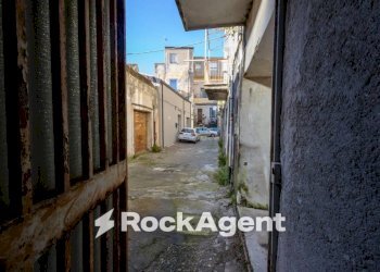 Cortile interno - Negozio via XX Settembre, 38, Catanzaro - foto 25