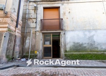 Facciata - Negozio via XX Settembre, 38, Catanzaro - foto 28
