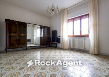 Camera da letto - Three-room apartment via Conti di Loritello, 9/B, Catanzaro - photo 17