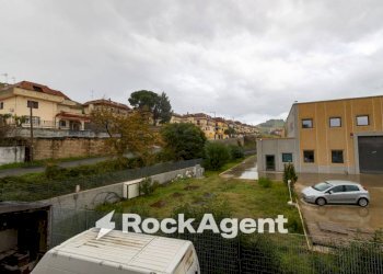 Vista - Three-room apartment via Conti di Loritello, 9/B, Catanzaro - photo 34
