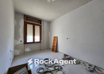 Camera da letto - Three-room apartment via Roma, 61, Casarano - photo 10