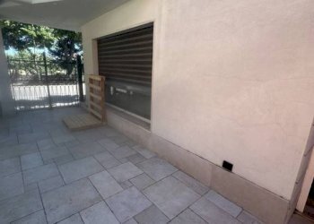 Cortile interno - Negozio viale della Gioventù, 22, San Giovanni Rotondo - foto 27