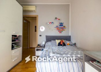 Camera da letto - Four-room apartment via Sirleto, Catanzaro - photo 24