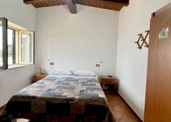 Camera da letto - Stabile - Palazzo largo gran guardia n.4 Ustica 90051, Ustica - foto 19