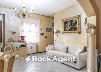 Salone - Casa indipendente via Molino D'Agogna, 6, Galliavola - foto 2