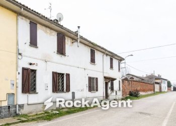 Facciata - Casa indipendente via Molino D'Agogna, 6, Galliavola - foto 7