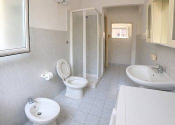 Bagno - One-room apartment via Costanzo Casana, 106, Roma (neighborhood Lido di Ostia) - photo 14