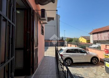 One-room apartment Via Caluso, Chivasso - photo 11