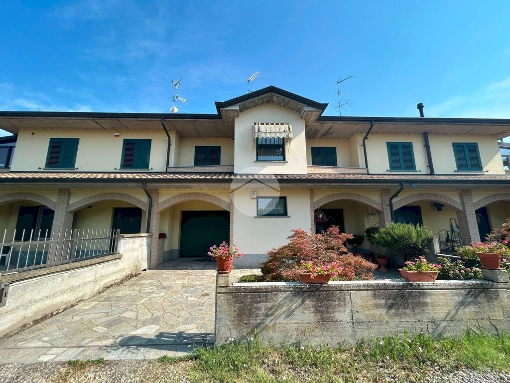 Villa a Schiera Via Sartirana, Torre Beretti e Castellaro - foto 1