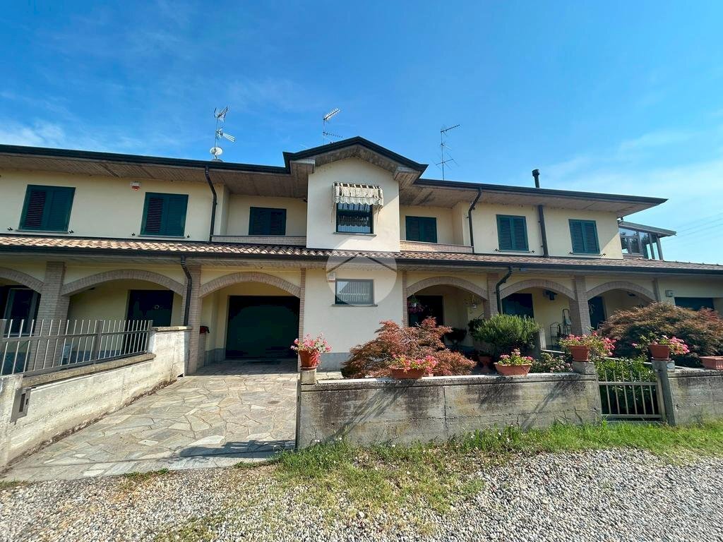 Villa a Schiera Via Sartirana, Torre Beretti e Castellaro - foto 2