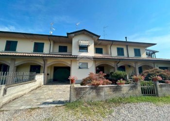 Villa a Schiera Via Sartirana, Torre Beretti e Castellaro - foto 2