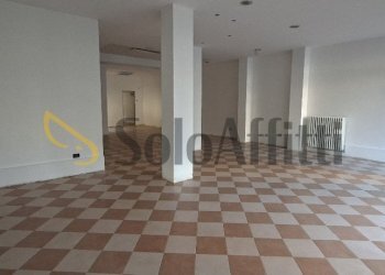 20260717_183838_resized - Commercial Premises Piazza San Martino 8, Legnago - photo 3