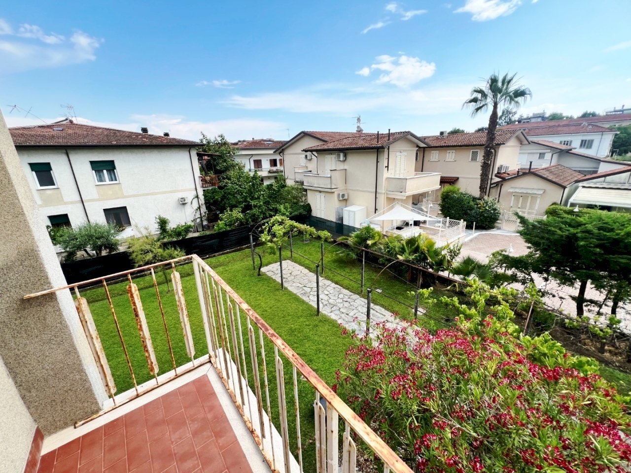 IMG_8647 (Grande) - Three-family Villa Massa - photo 1