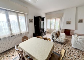 IMG_8657 (Grande) - Three-family Villa Massa - photo 2