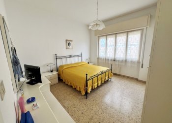 IMG_8652 (Grande) - Three-family Villa Massa - photo 10