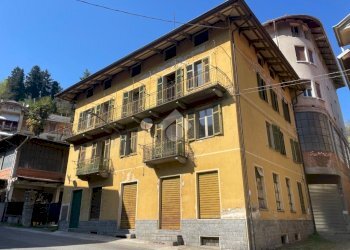 Stable - Palace Via roma, Valdilana - photo 1