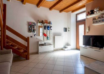 Two-room apartment Aicurzio - photo 1