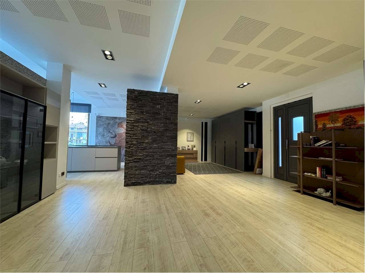 Shop Corso Mazzini, 77, Borgo San Dalmazzo - photo 2