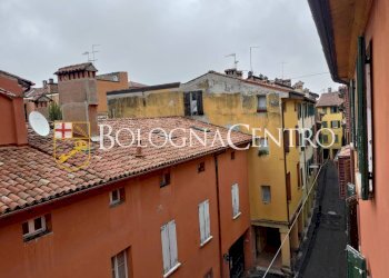 Three-room apartment Bologna (neighborhood Centro Storico) - photo 22