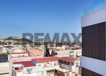 panorama dal balcone - Attico Via Dei Giunchi
 
11, Cagliari - foto 19