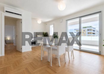 Sala da pranzo - Quadrilocale Via Dei Giunchi
 
11, Cagliari - foto 3