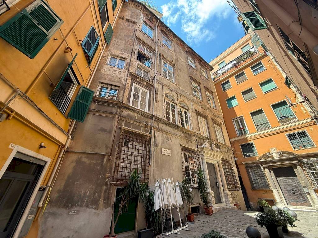 Facciata - Appartamento piazza dell'Agnello, Genova - foto 1