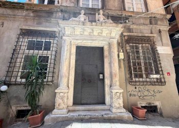 Facciata - Appartamento piazza dell'Agnello, Genova - foto 13