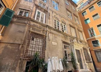 Facciata - Appartamento piazza dell'Agnello, Genova - foto 15