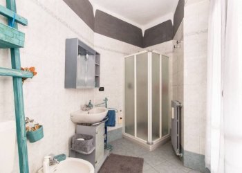 Bagno - Bilocale via Lauro Rossi, 12, Torino (zona Barriera Milano) - foto 10